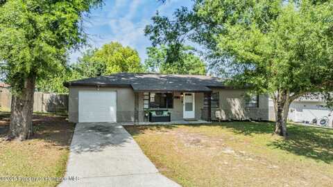 27143 Thorncrest Avenue, Brooksville, FL 34602