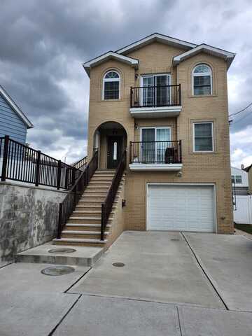 43 WEST 49TH ST, Bayonne, NJ 07002