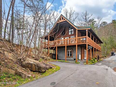 2125 Cascades Court, Sevierville, TN 37862