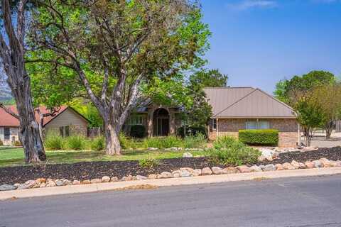 102 Spring Mill Dr, Kerrville, TX 78028