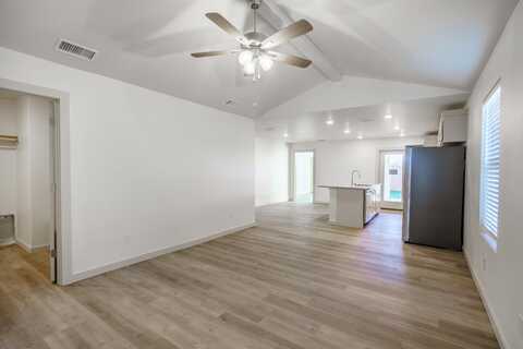 8019 Date Avenue, Lubbock, TX 79404