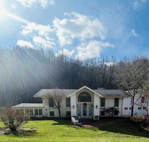 310 Sunny Brook Lane, Heidrick, KY 40949