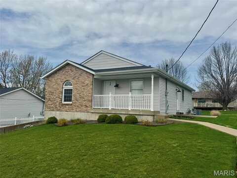 4156 Red Bud Drive, Hannibal, MO 63401