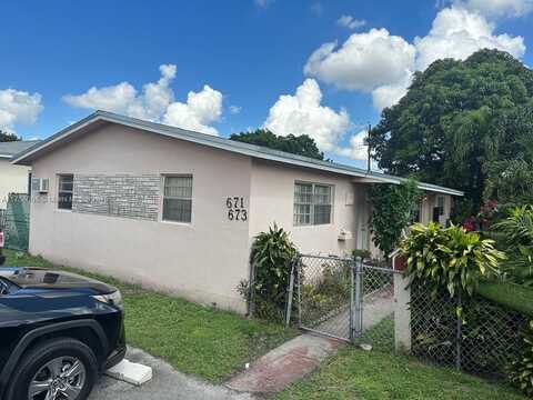 673 W 30th St, Hialeah, FL 33012