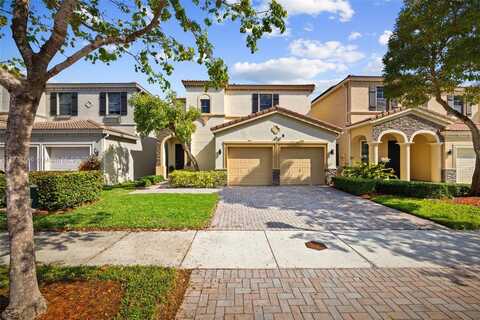 697 NE 193rd Ter, Miami, FL 33179