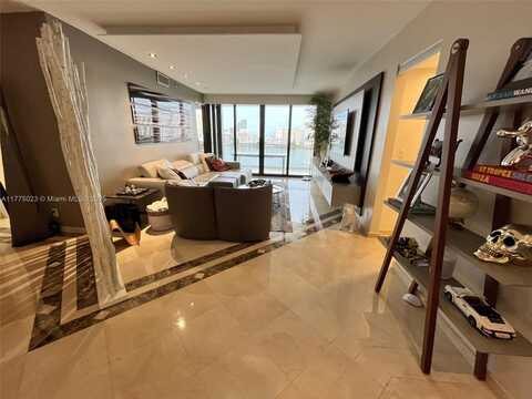 2800 Island Blvd, Aventura, FL 33160