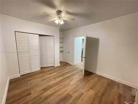 8011 Abbott Ave, Miami Beach, FL 33141