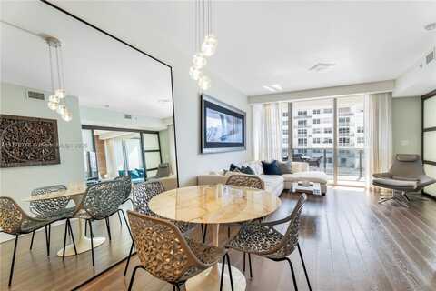 5875 Collins Ave, Miami Beach, FL 33140