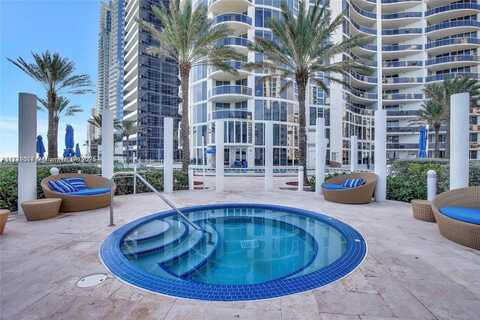 17201 Collins Ave, Sunny Isles Beach, FL 33160