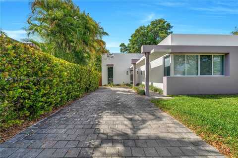 548 NE 70th St, Miami, FL 33138
