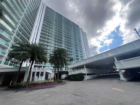 100 Bayview Dr, Sunny Isles Beach, FL 33160