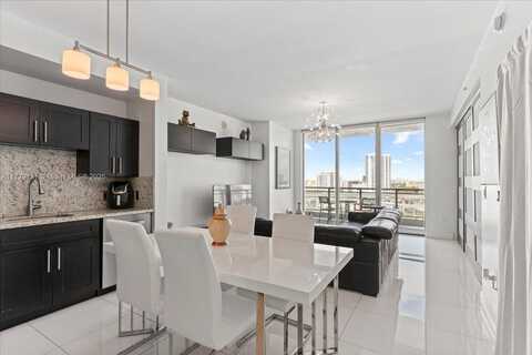 90 SW 3rd St, Miami, FL 33130