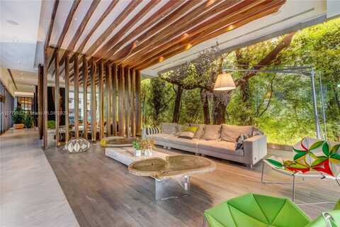 1010 Brickell Ave, Miami, FL 33131