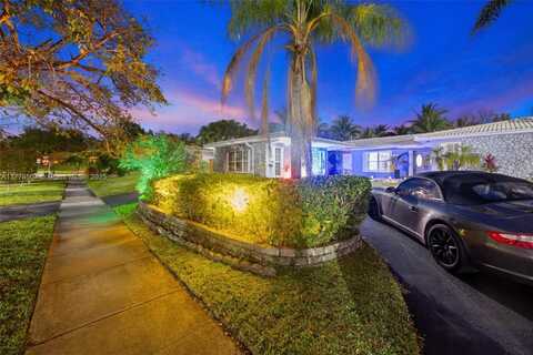 19885 NE 22nd Ave, Miami, FL 33180