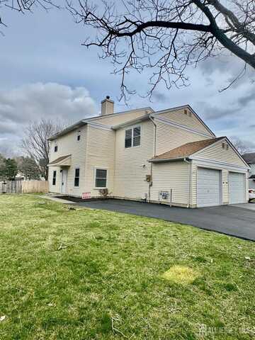 17 Spyglass Court, East Windsor, NJ 08520