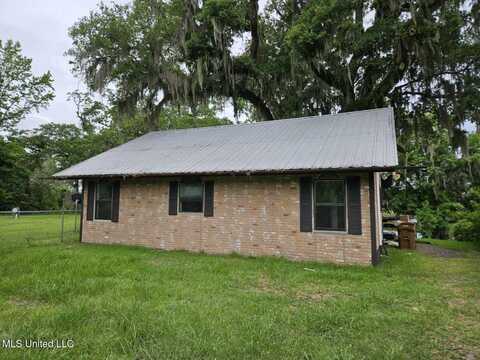 10477 Shorecrest Road, Biloxi, MS 39532