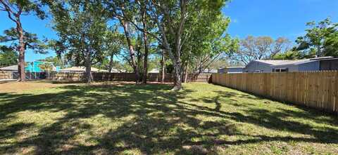 13296 98TH AVENUE N, SEMINOLE, FL 33776