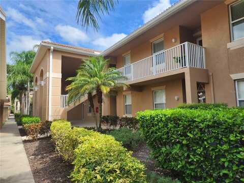 811 FAIRWAYCOVE LANE, BRADENTON, FL 34212