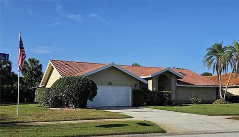 2704 E MONTAGUE COURT E, CLEARWATER, FL 33761