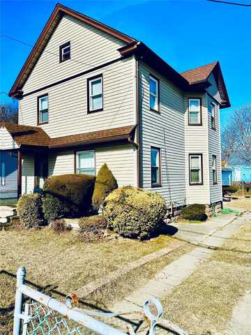 145 Washburn Avenue, Freeport, NY 11520