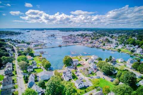39 Union Street, Boothbay Harbor, ME 04538