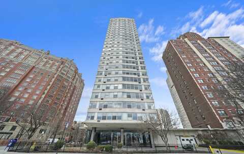 3900 N LAKE SHORE Drive, Chicago, IL 60613