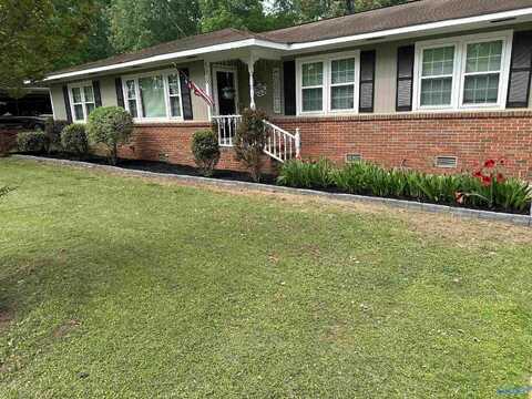 308 Waldrop Road, Rainbow City, AL 35906