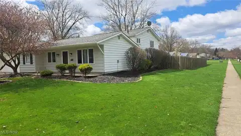 9322 Pheasant Run Place, Strongsville, OH 44149