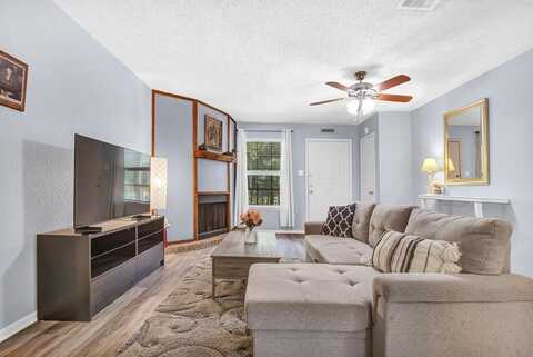 1600 Martinsville St Unit #306, Nacogdoches, TX 75961