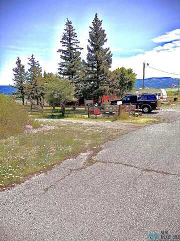 1575 S 2nd Street, Raton, NM 87740