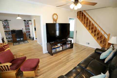 409 Glen Road, Newport, VT 05855
