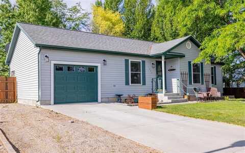 1272 7th St, Powell, WY 82435