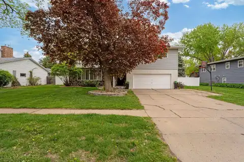 1200 Crestview Dr, Vermillion, SD 57069