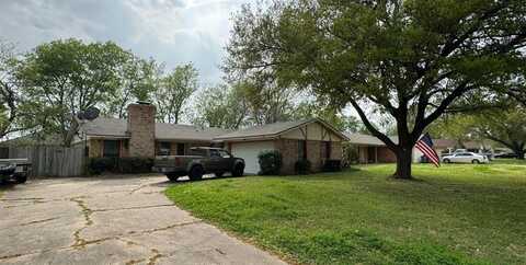 315 Town North Drive, Terrell, TX 75160
