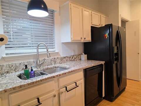 5550 Spring Valley Road, Dallas, TX 75254