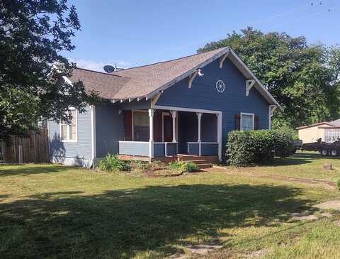 301 E White Street, Pilot Point, TX 76258