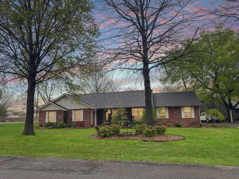 300 SW 4th St, Krebs, OK 74501