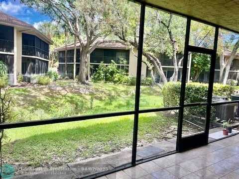 9553 NW 2nd Pl, Coral Springs, FL 33071