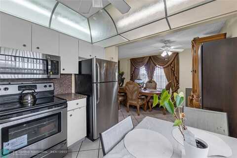 551 SW 135th Ave, Pembroke Pines, FL 33027