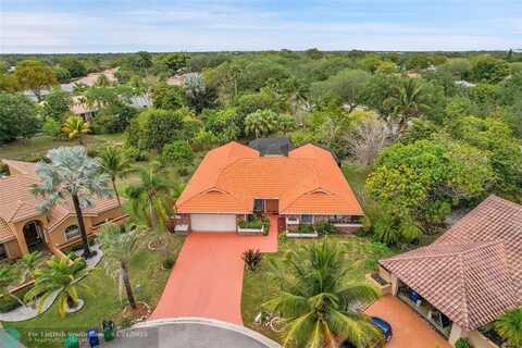 8899 NW 47th Dr, Coral Springs, FL 33067