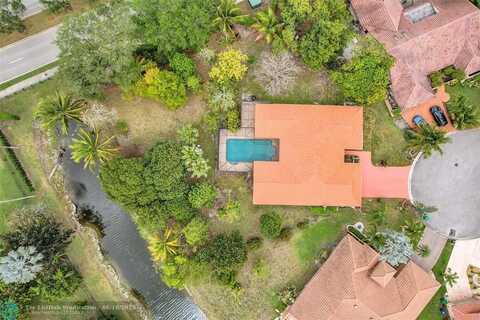 8899 NW 47th Dr, Coral Springs, FL 33067