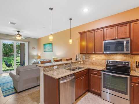 1073 Normandie Way, Vero Beach, FL 32960