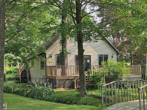 W8547 CLOVERLEAF LAKE Road, CLINTONVILLE, WI 54929