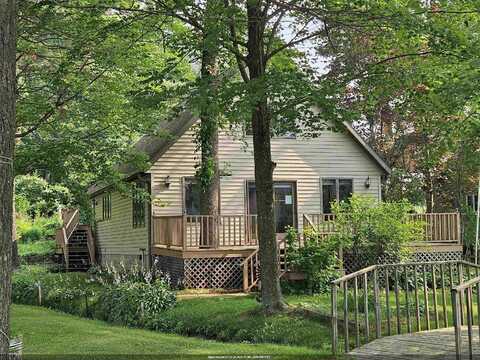 W8547 CLOVERLEAF LAKE Road, CLINTONVILLE, WI 54929