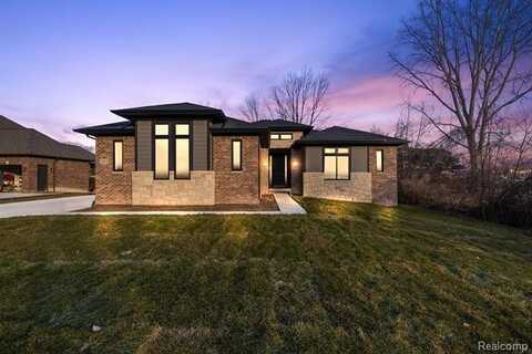 49619 White Mill Drive, Shelby, MI 48315