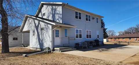 104 5th Avenue S, Wahpeton, ND 58075