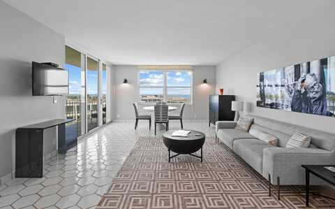 2295 S Ocean Boulevard, Palm Beach, FL 33480
