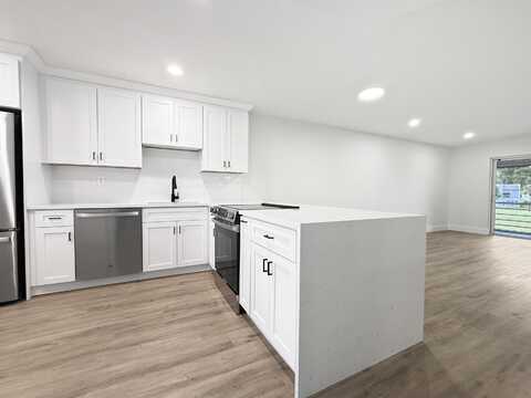2600 Fiore Way, Delray Beach, FL 33445