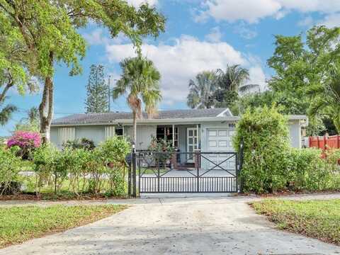 600 NW 38th Court, Deerfield Beach, FL 33064