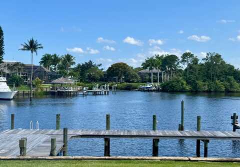 718 SE Essex Drive, Port Saint Lucie, FL 34984